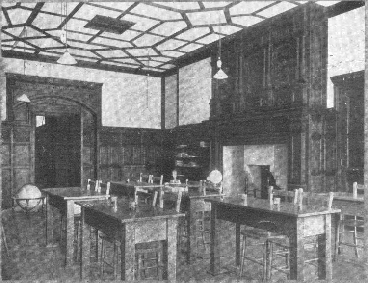 Glossop Hall Kingsmoor classroom