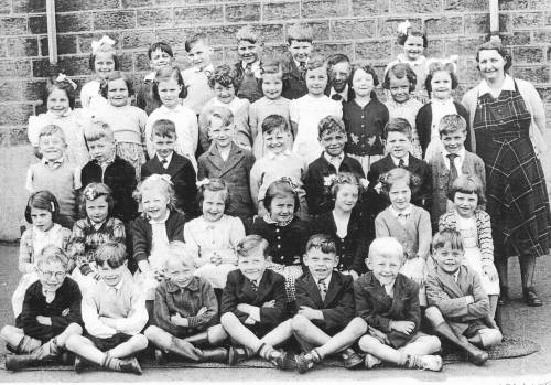 Hadfield St Andrews, Infants Class 2, 1952