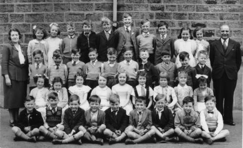 Hadfield St Andrews, Infants A, June 1954