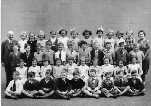 Hadfield St Andrews, Infants A, June 1957