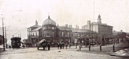 Trams in Glossop town centre 1903/4