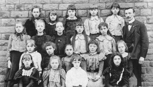 glschls/dinting Juniors Class, 1899