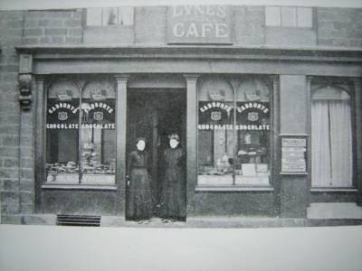 Lyne's Cafe
